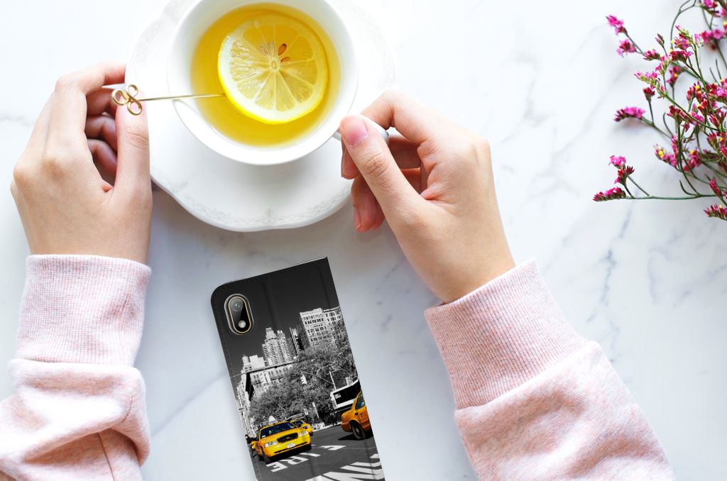Huawei Y5 (2019) Book Cover New York Taxi