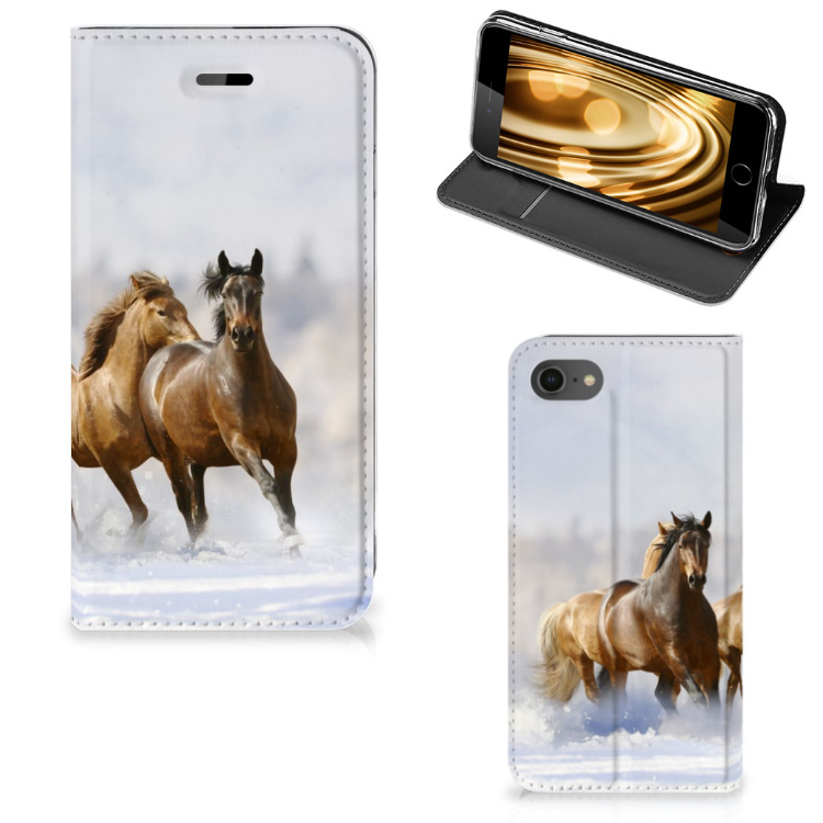 Apple iPhone 7 | 8 Uniek Standcase Hoesje Paarden