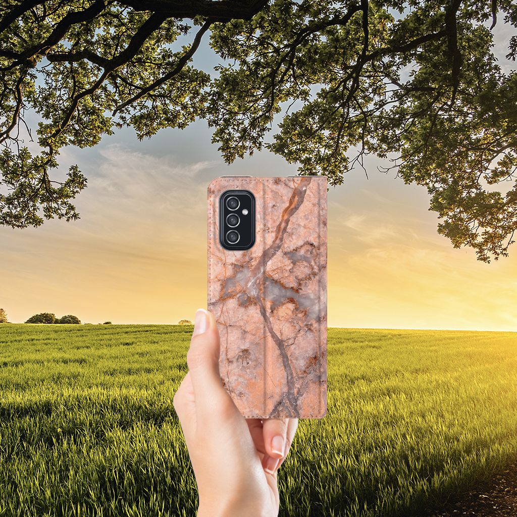 Samsung Galaxy M52 Standcase Marmer Oranje