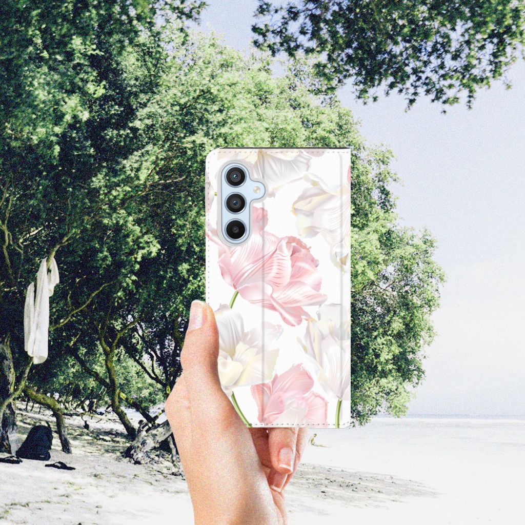 Samsung Galaxy A54 Smart Cover Lovely Flowers