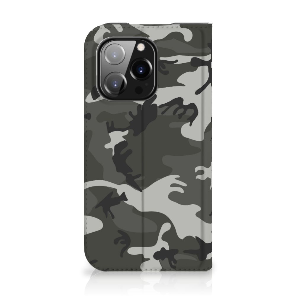 iPhone 14 Pro Hoesje met Magneet Army Light