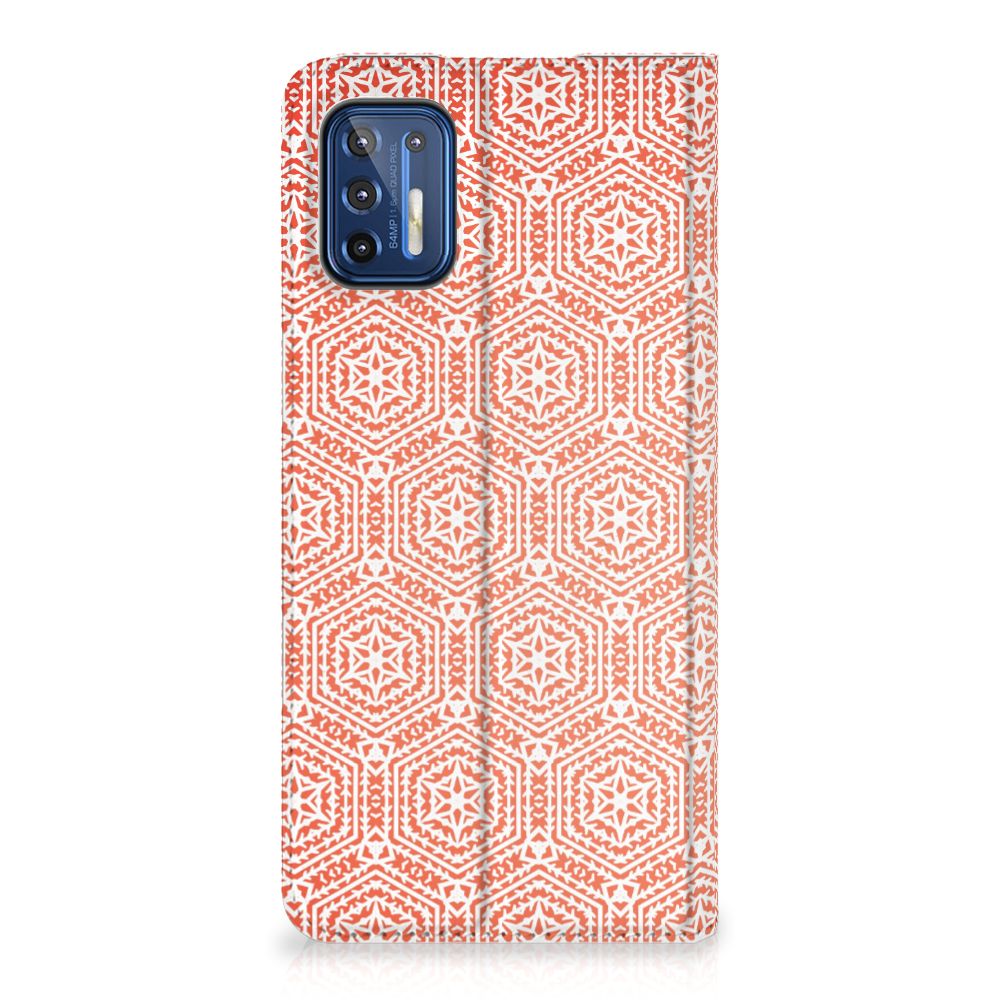 Motorola Moto G9 Plus Hoesje met Magneet Pattern Orange