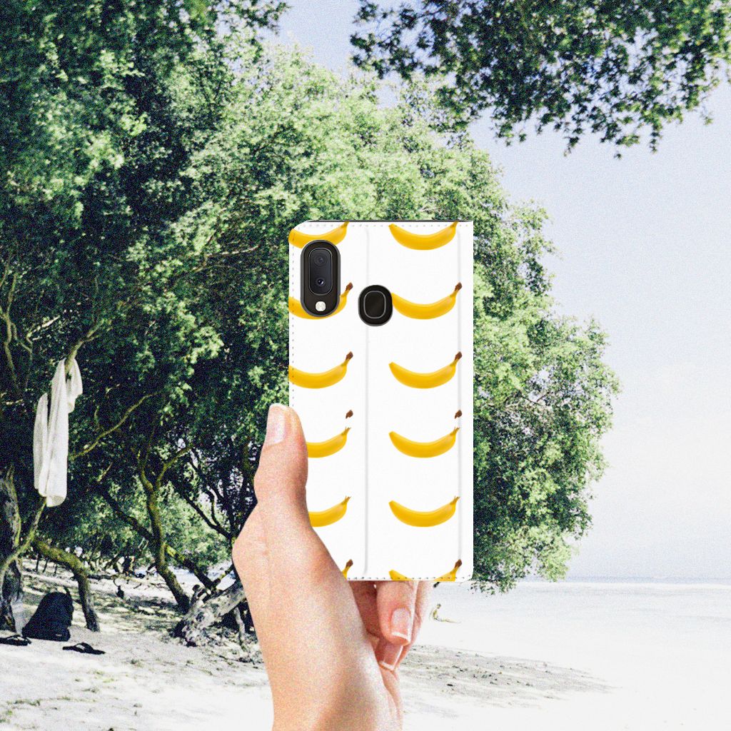 Samsung Galaxy A20e Flip Style Cover Banana
