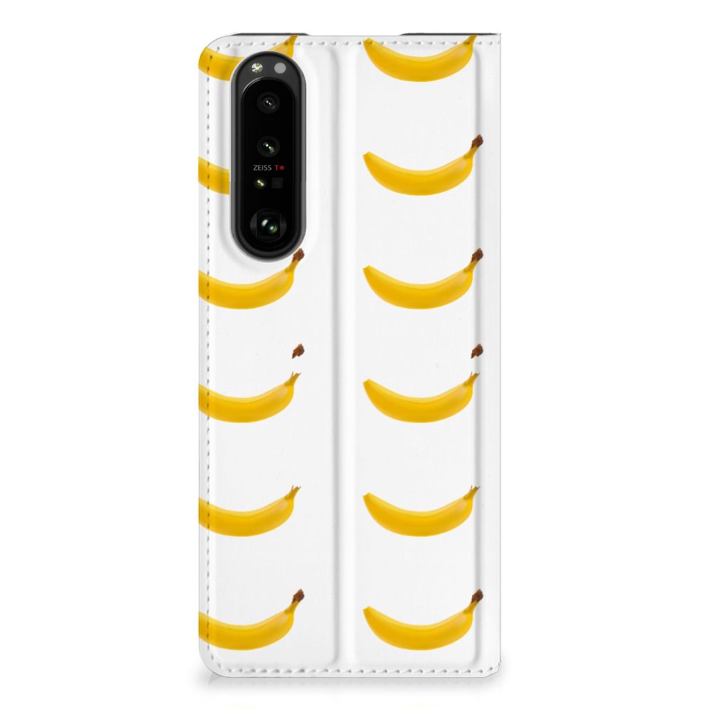 Sony Xperia 5 III Flip Style Cover Banana