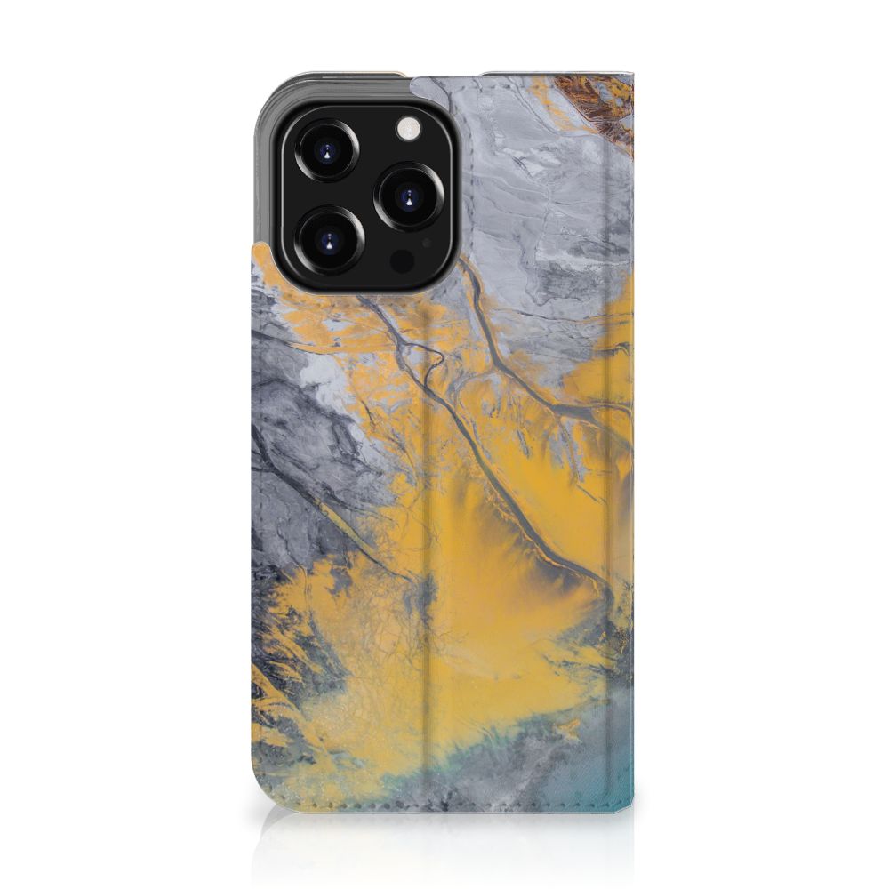iPhone 13 Pro Standcase Marble Blue Gold