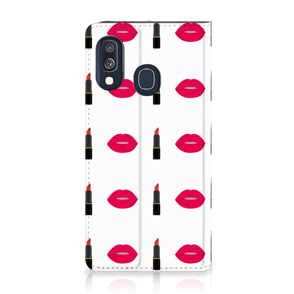 Samsung Galaxy A40 Hoesje met Magneet Lipstick Kiss