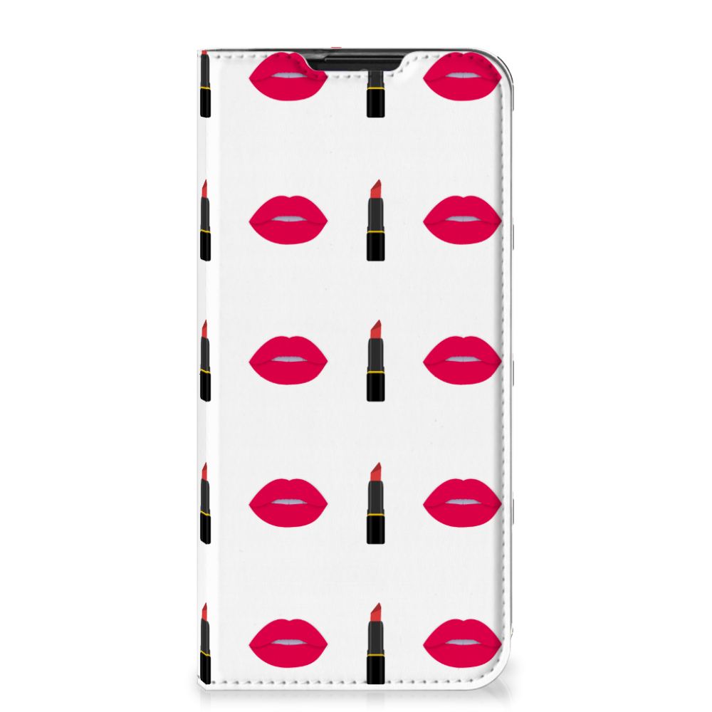 Motorola One Zoom Hoesje met Magneet Lipstick Kiss