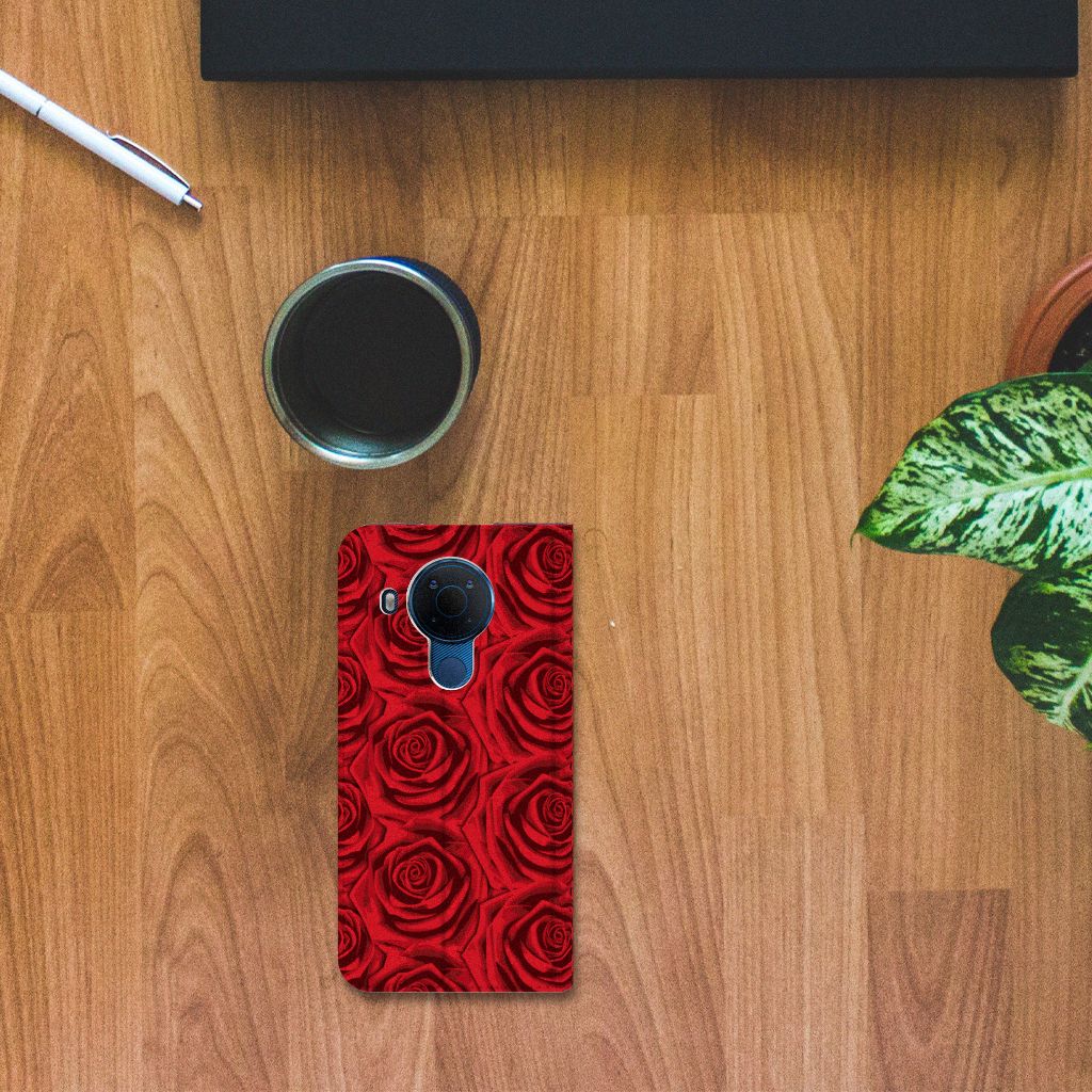 Nokia 5.4 Smart Cover Red Roses