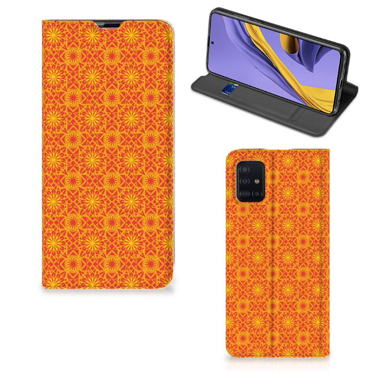 Samsung Galaxy A51 Hoesje met Magneet Batik Oranje