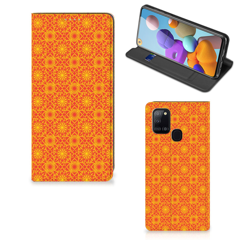 Samsung Galaxy A21s Hoesje met Magneet Batik Oranje