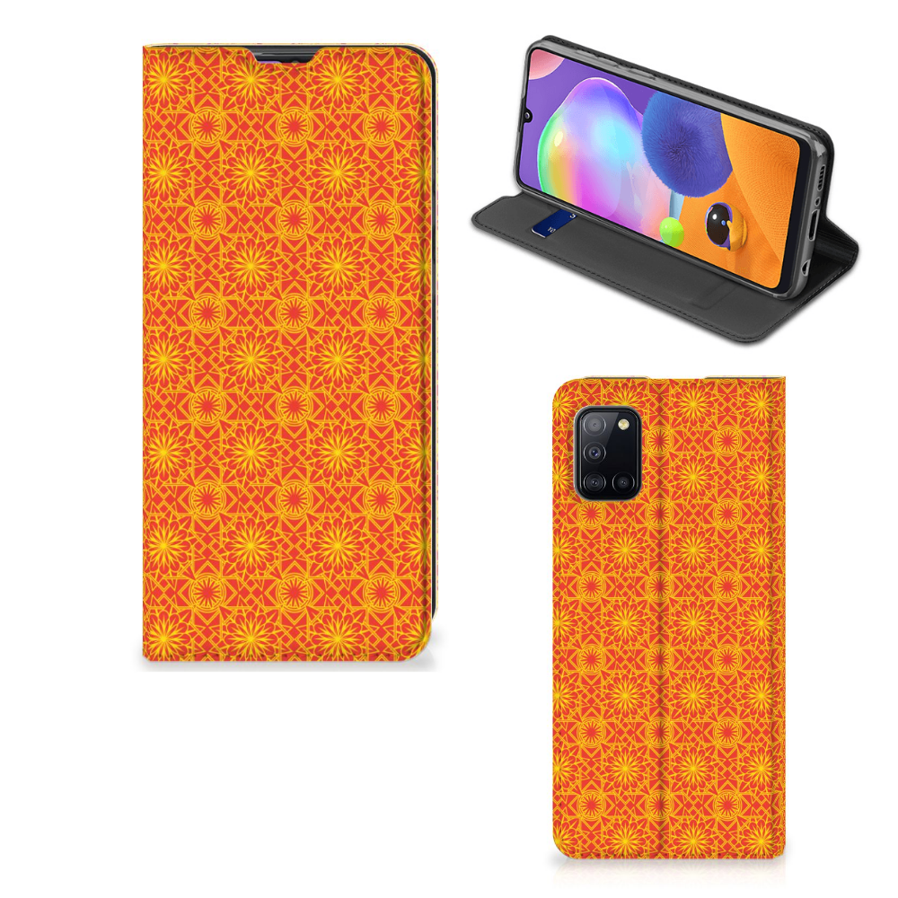 Samsung Galaxy A31 Hoesje met Magneet Batik Oranje