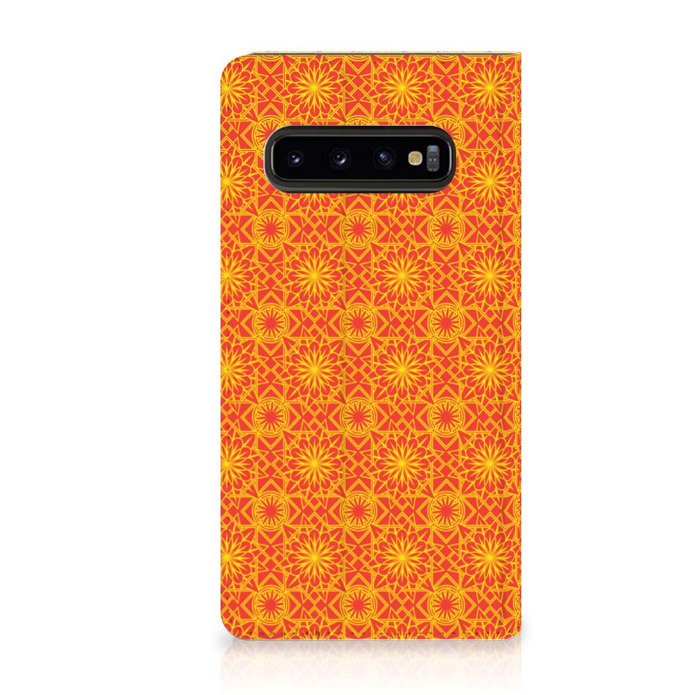 Samsung Galaxy S10 Hoesje met Magneet Batik Oranje