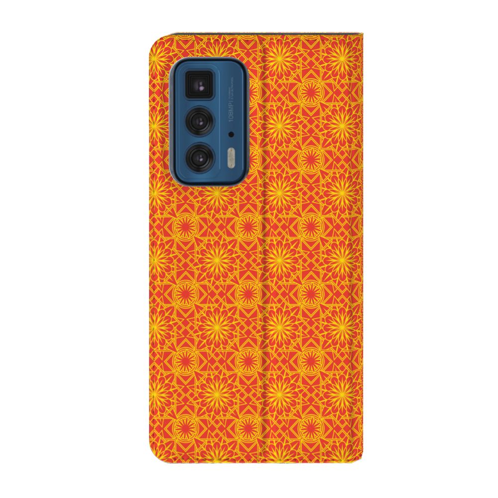 Motorola Edge 20 Pro Hoesje met Magneet Batik Oranje
