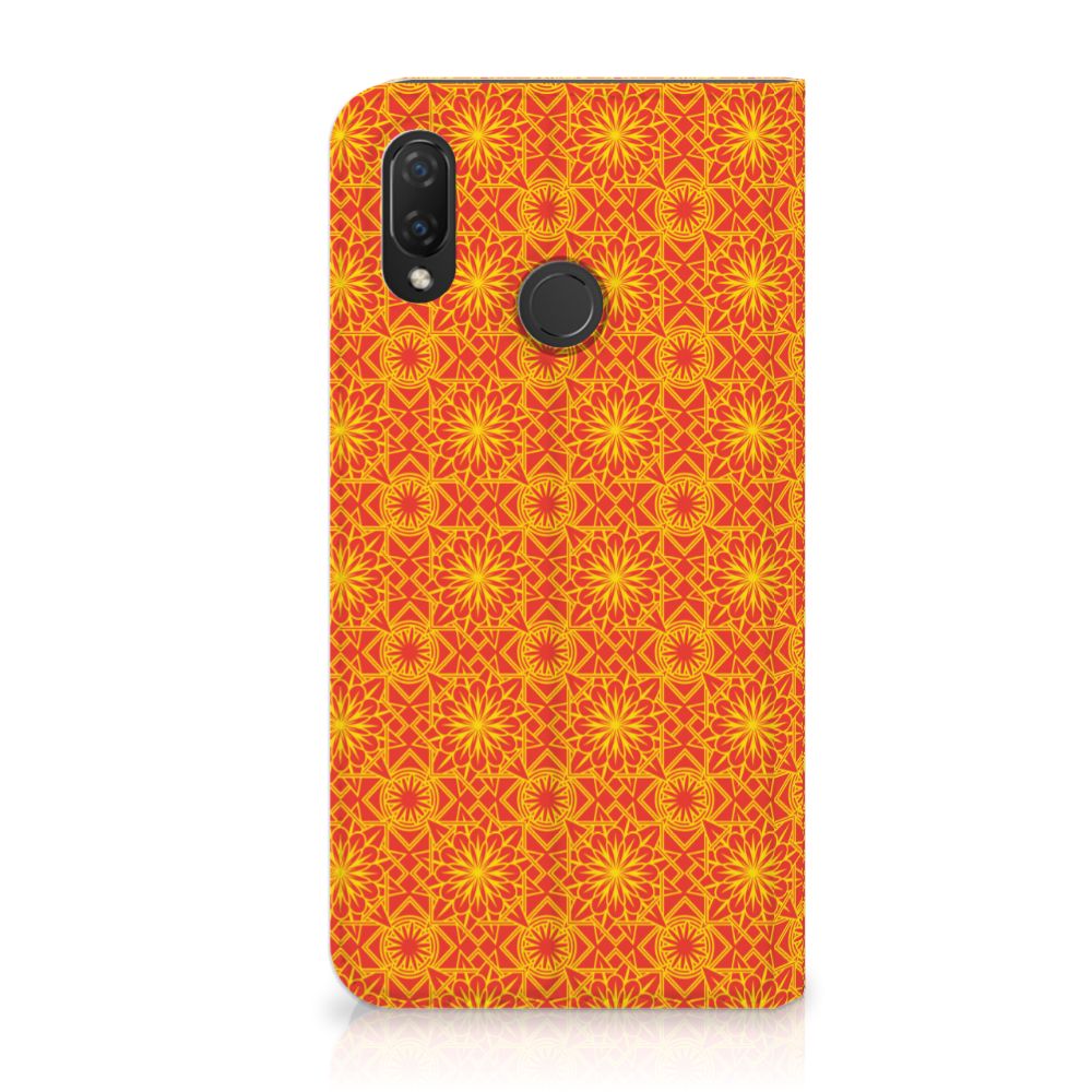 Huawei P Smart Plus Hoesje met Magneet Batik Oranje