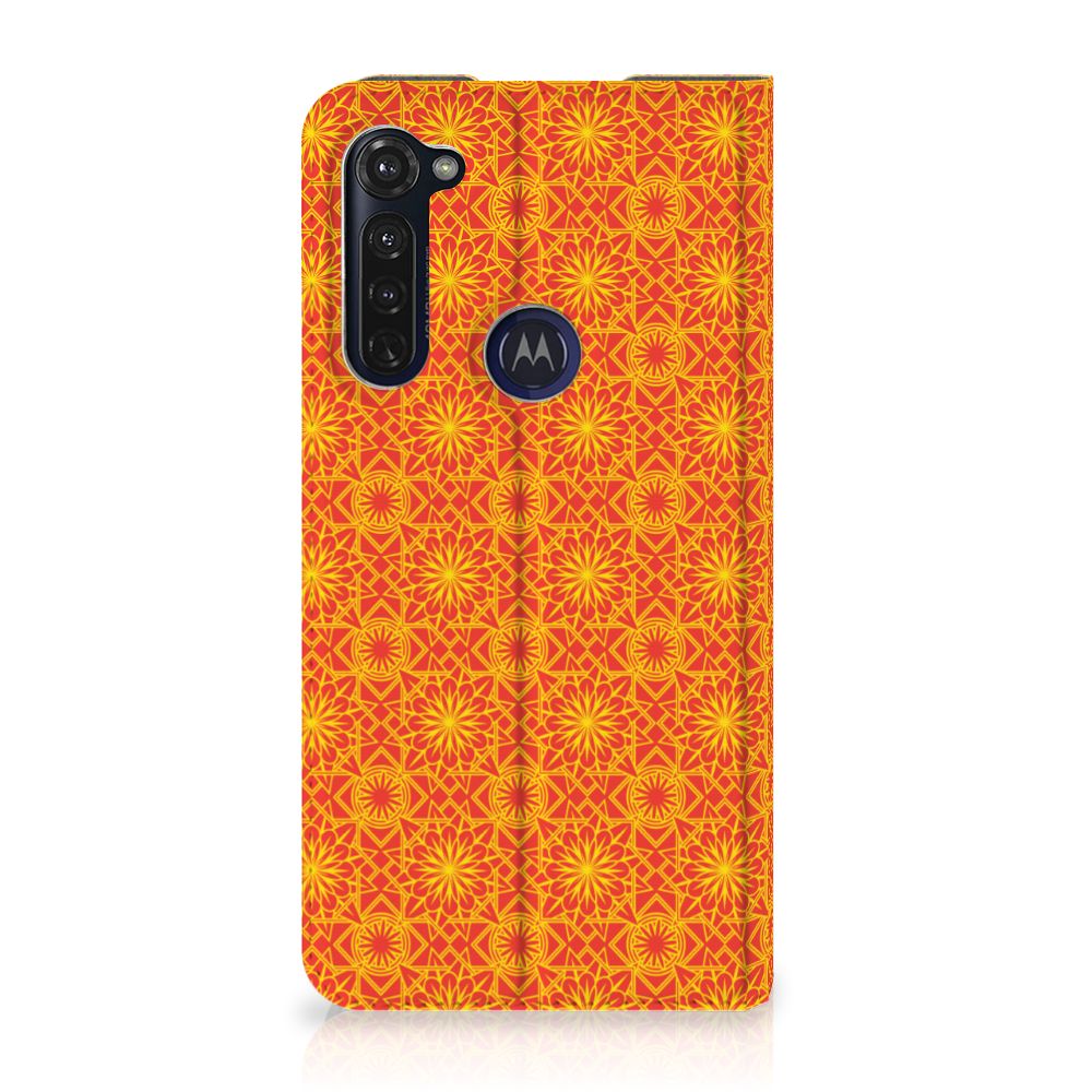 Motorola Moto G Pro Hoesje met Magneet Batik Oranje