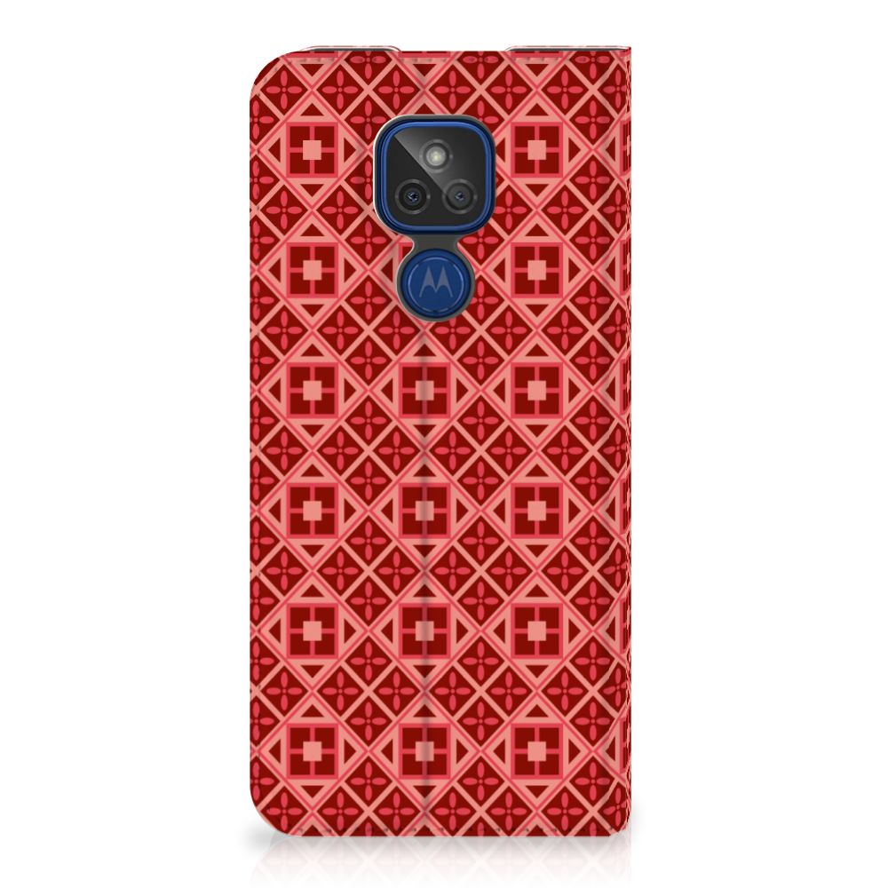 Motorola Moto G9 Play Hoesje met Magneet Batik Rood
