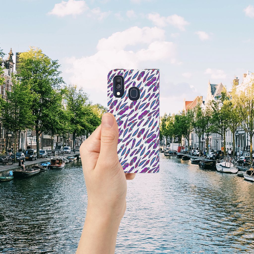 Samsung Galaxy A40 Hoesje met Magneet Feathers Color