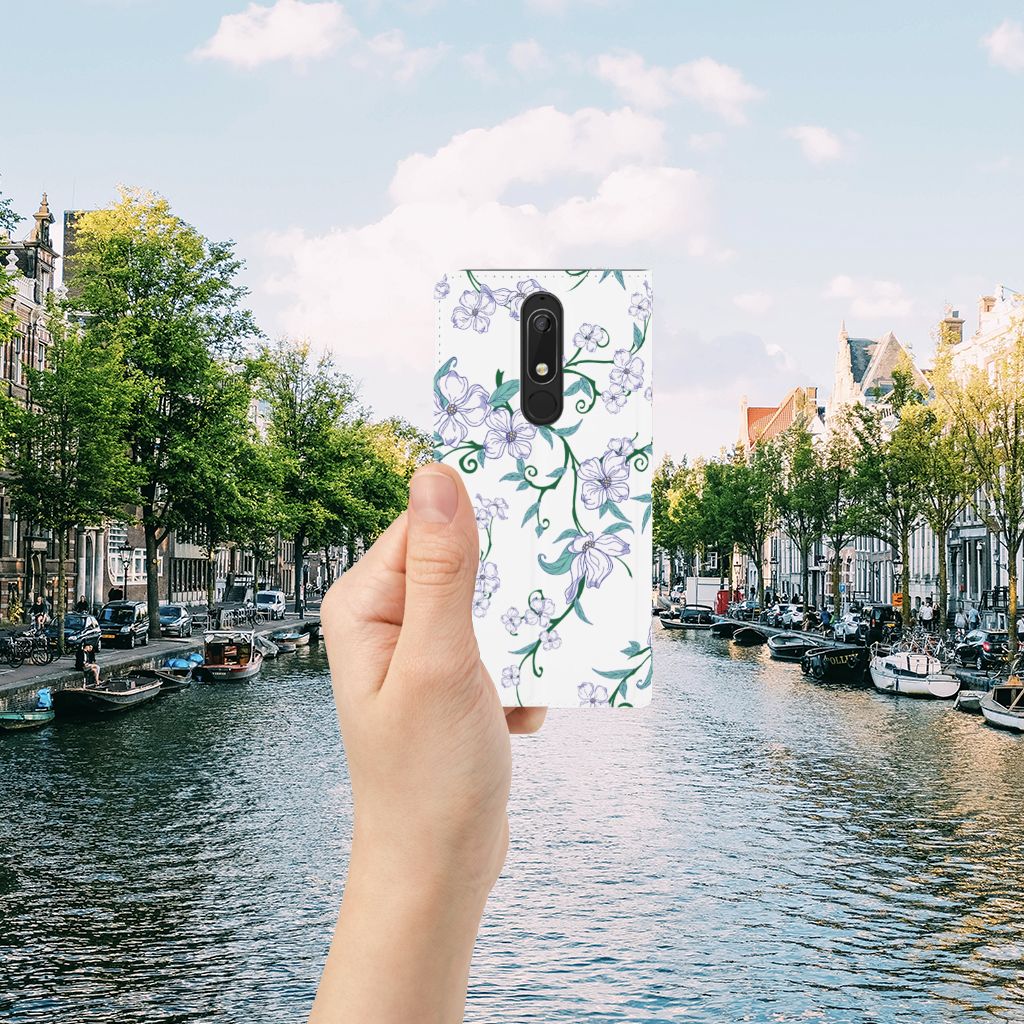 Nokia 5.1 (2018) Uniek Smart Cover Blossom White
