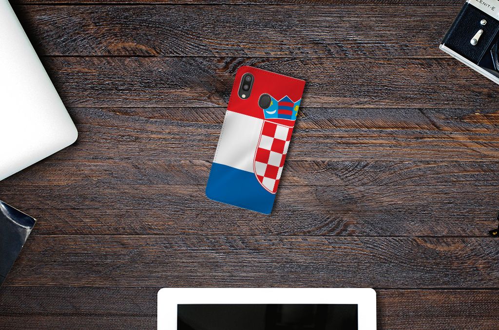 Samsung Galaxy M20 Standcase Kroatië