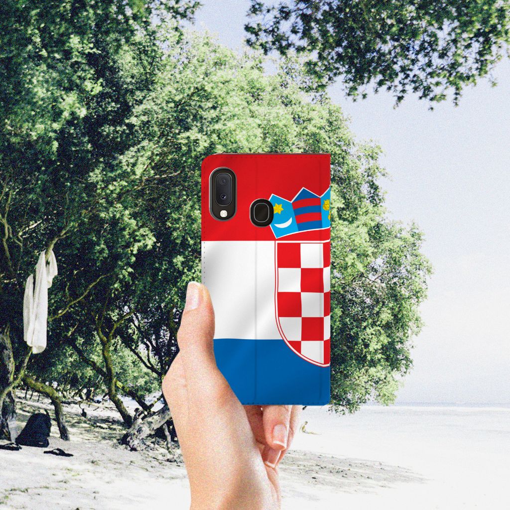 Samsung Galaxy A20e Standcase Kroatië